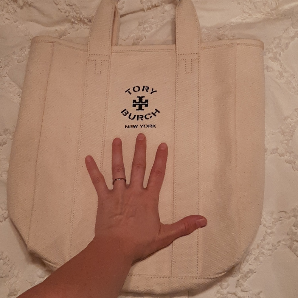 TORY BURCH Natural Canvas Logo Tote Bag - Picture 10 of 13